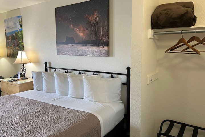 Room 17 of 80