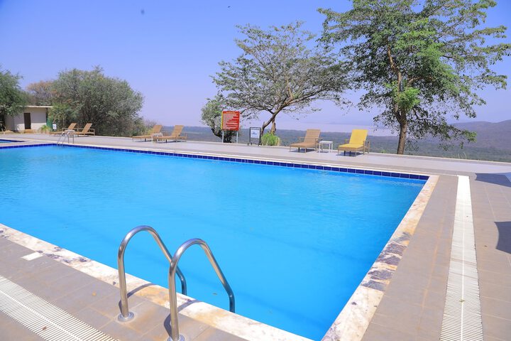 Pool 64 of 120