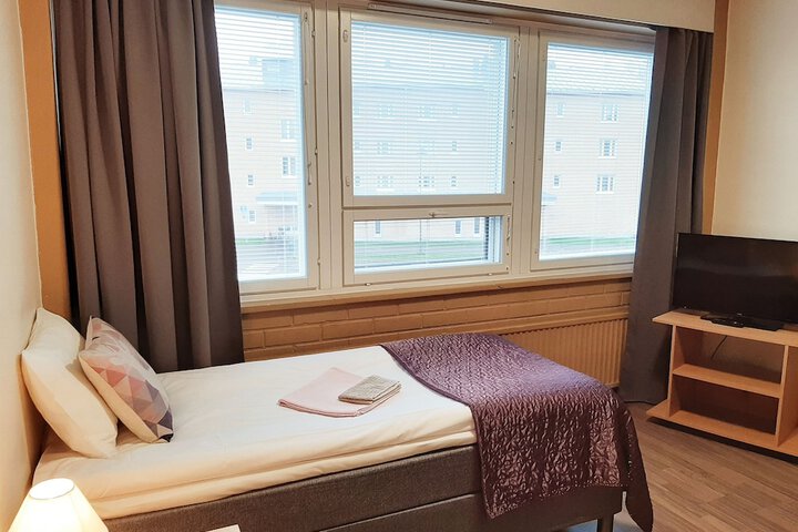 Room 3 of 37