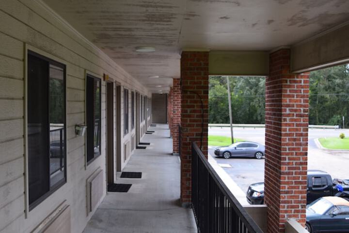 Ballroom/Hall 20 of 26