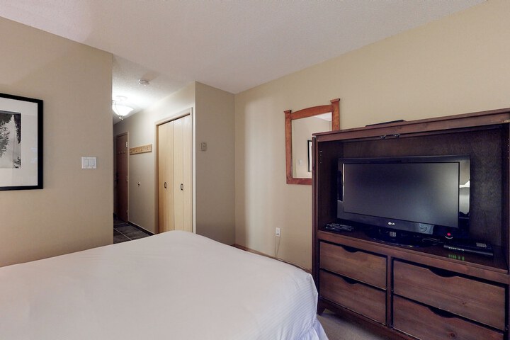 Hotel Suite Photo