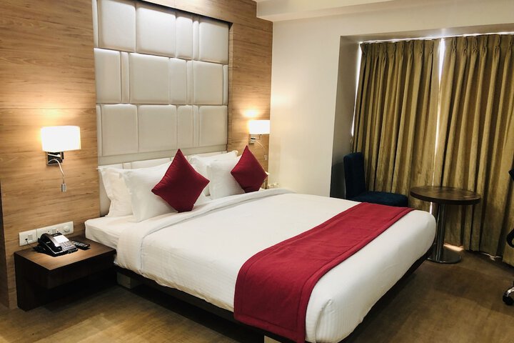 Room 7 of 30