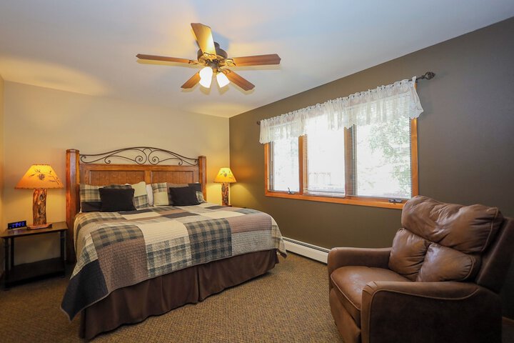 Room 30 of 108