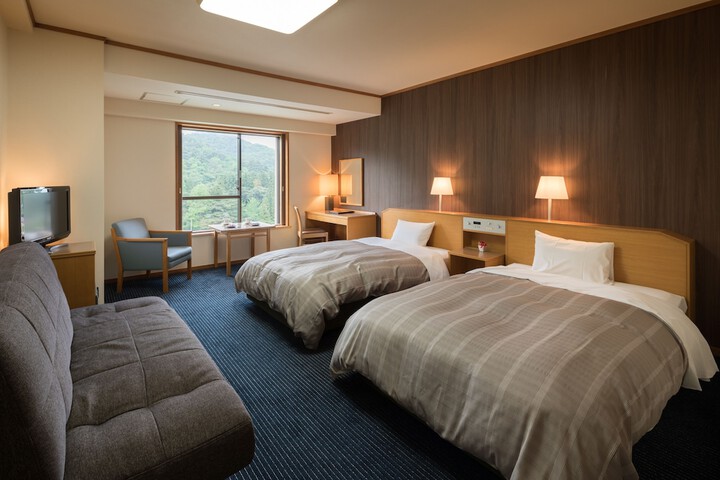 Room 5 of 26