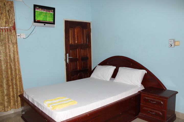 Room 4 of 49