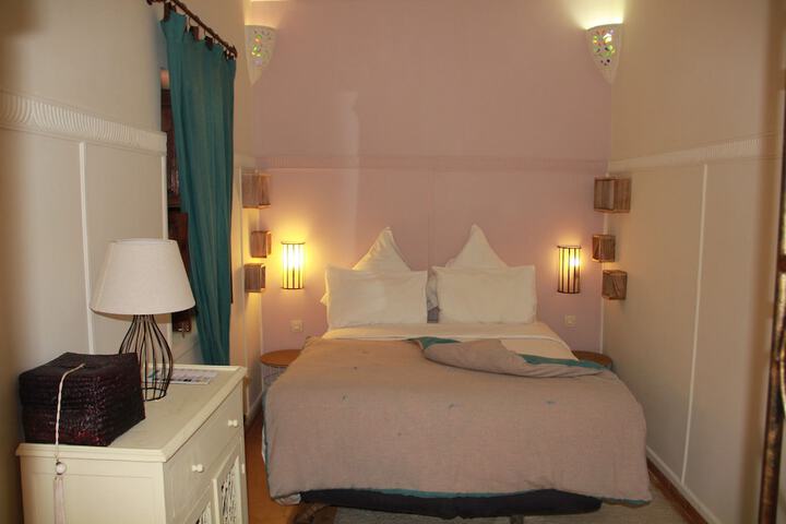 Room 11 of 35