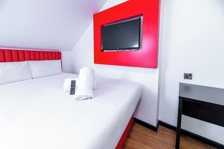Room 29 of 103