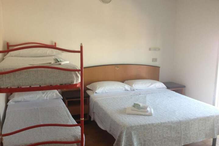 Room 6 of 23