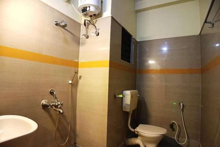 Room 30 of 43