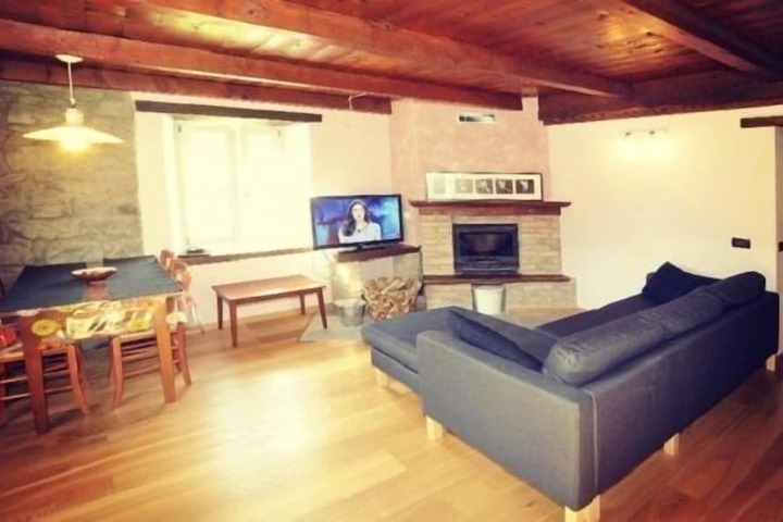 Room 21 of 31