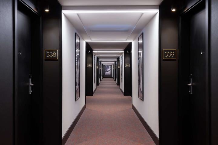 Hotel Interior 64 of 145