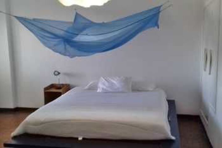 Room 5 of 11