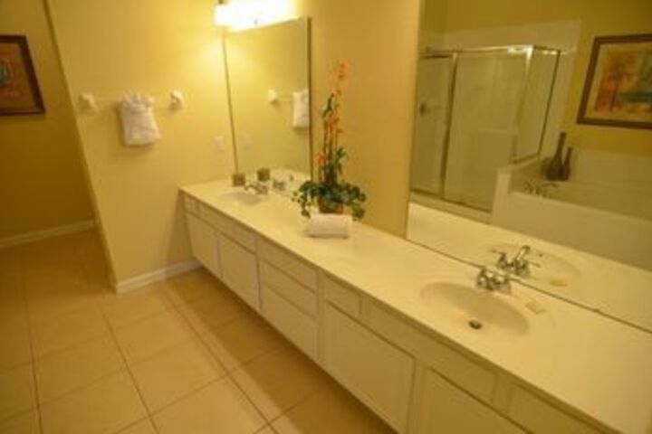 Room 6 of 29