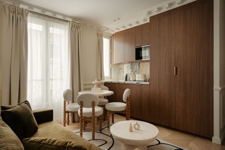 Room 43 of 62