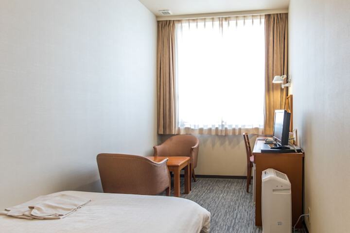 Room 21 of 36