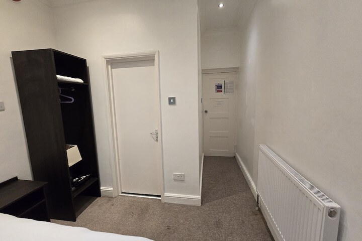 Room 20 of 37