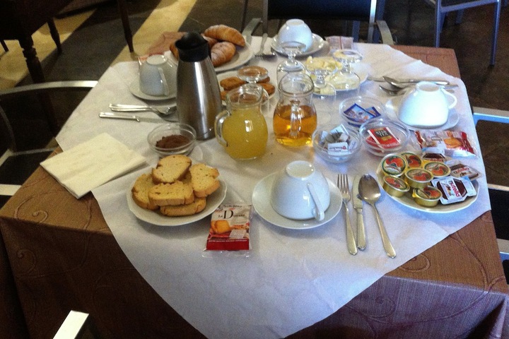Breakfast/Coffee Service 39 of 64