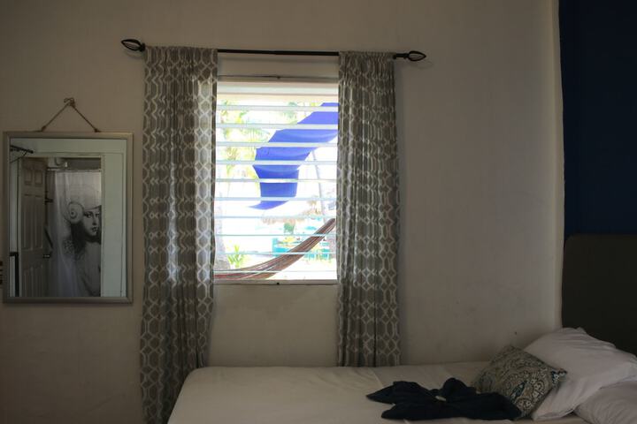 Room 3 of 68