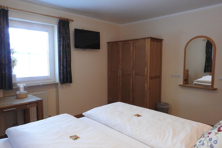 Room 17 of 70