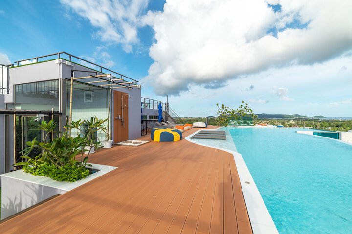 Pool 294 of 336