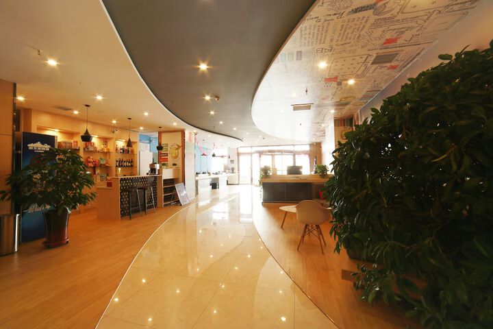 Hotel 2 of 23