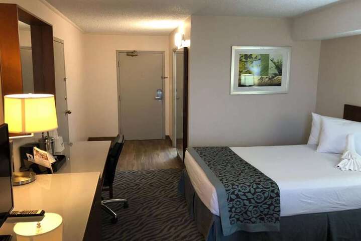 2 Double Beds (28 of 30)