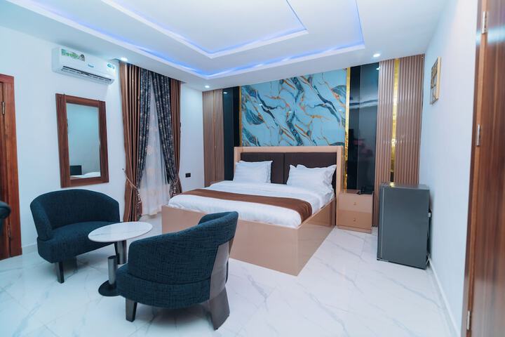 Room 12 of 60