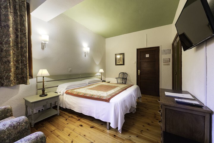 Room 3 of 39