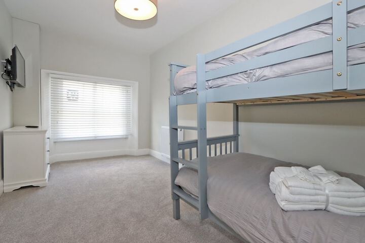 Room 9 of 36