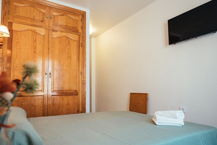 Room 8 of 35