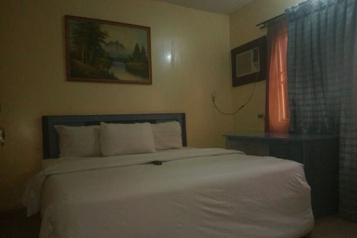 Room 11 of 21