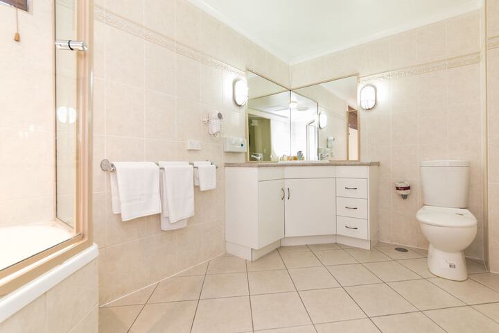 Room 16 of 24