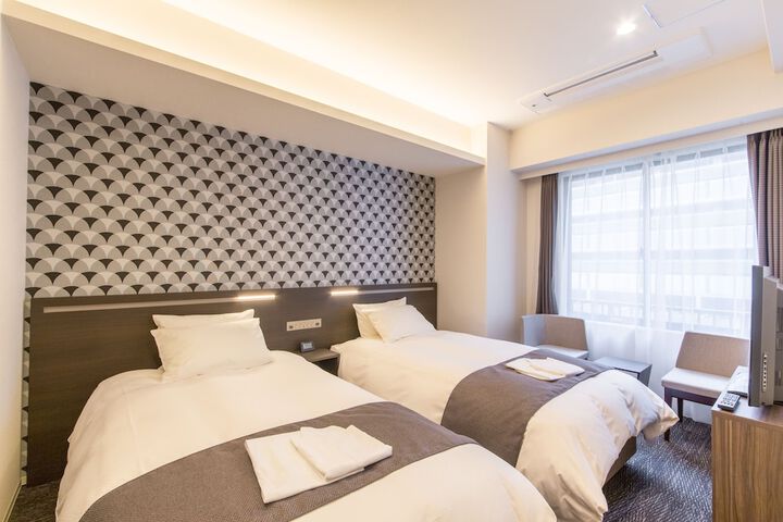 Room 25 of 66