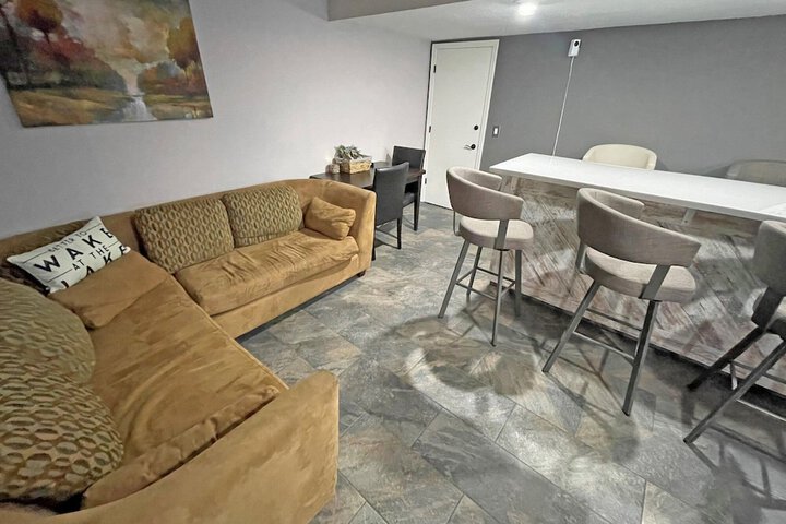 Room 46 of 69