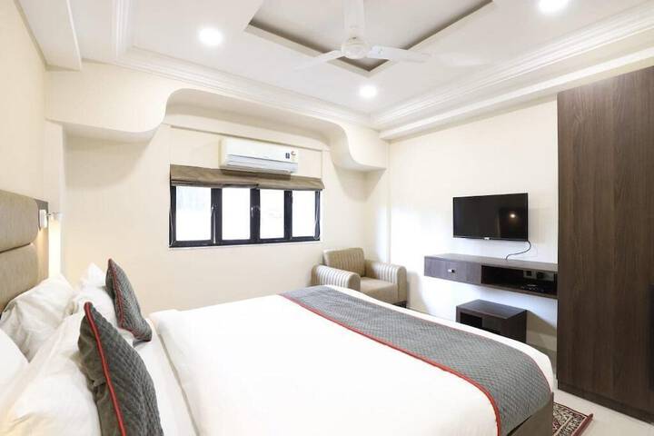 Room 15 of 31