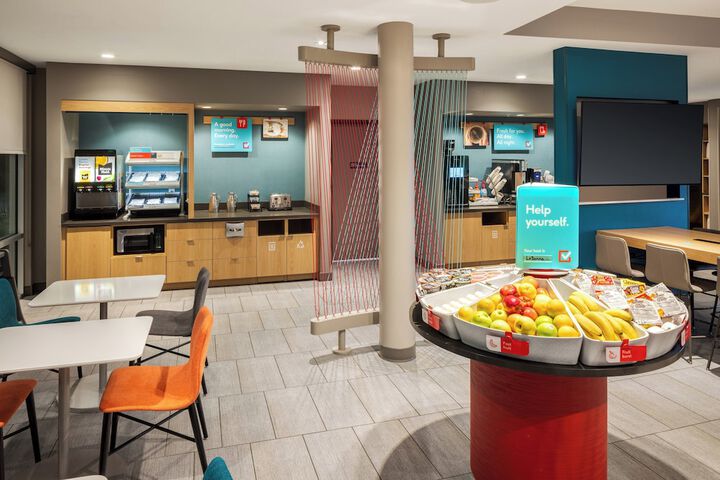 Breakfast/Coffee Service 38 of 43