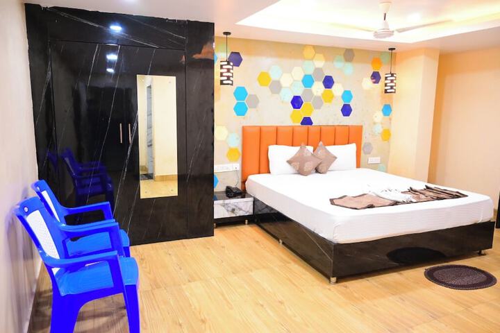 Room 15 of 22