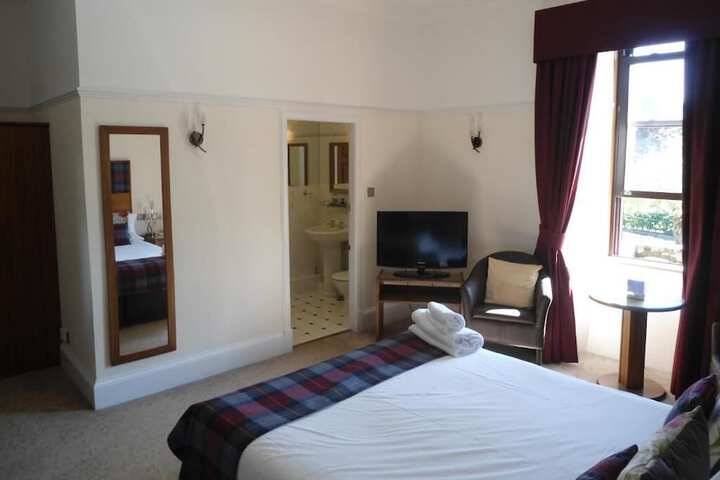 Room 5 of 45