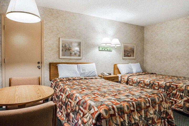 2 Double Beds (2 of 7)