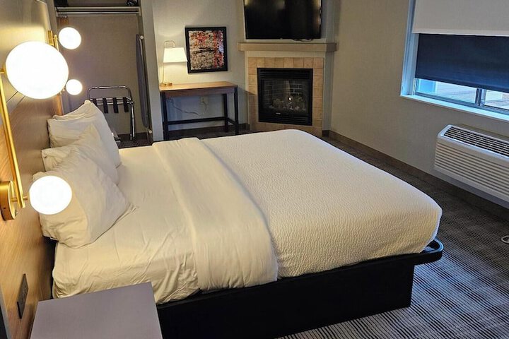 2 Queen Beds (11 of 22)