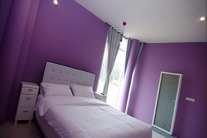 Room 3 of 5