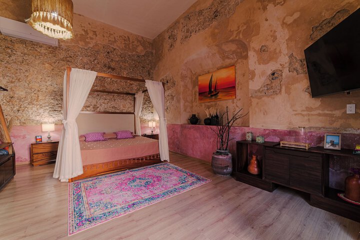 Room 42 of 70