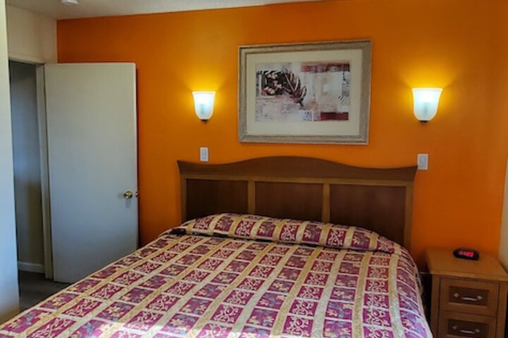 1 King Bed (53 of 65)