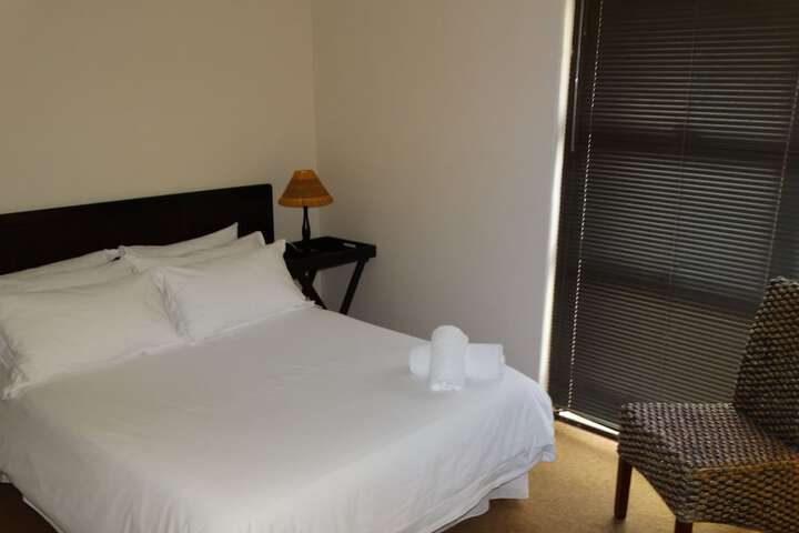Room 4 of 25