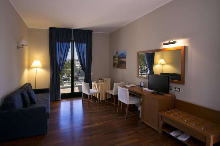 Room 22 of 39