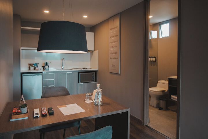 Room 25 of 60