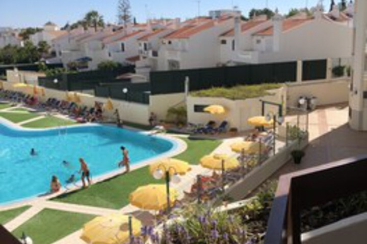 Pool 32 of 48