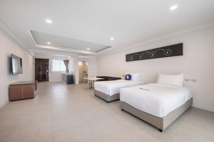 Room 10 of 64