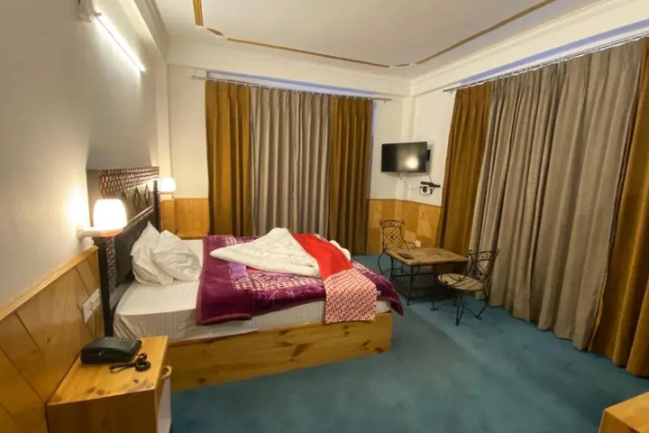 Room 2 of 13