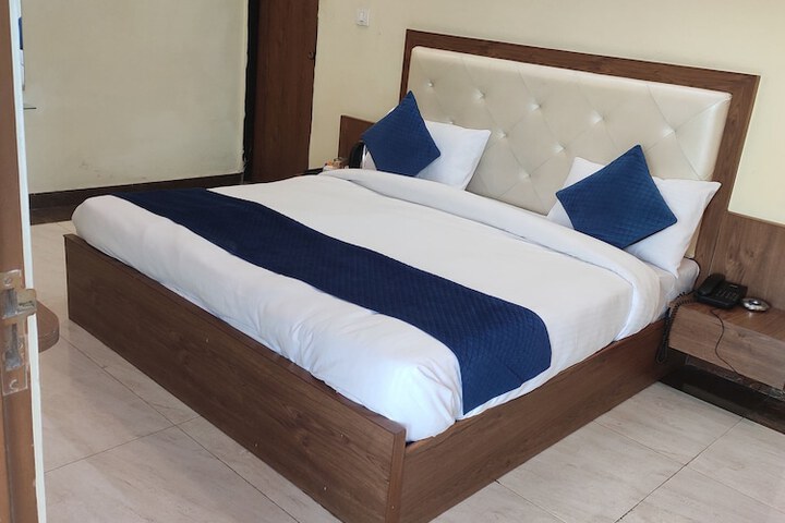 Room 3 of 15